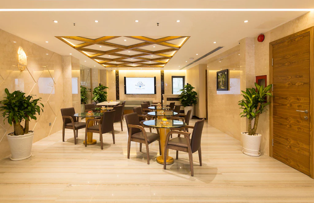 Queen Ann Hotel HCM — Ảnh 8